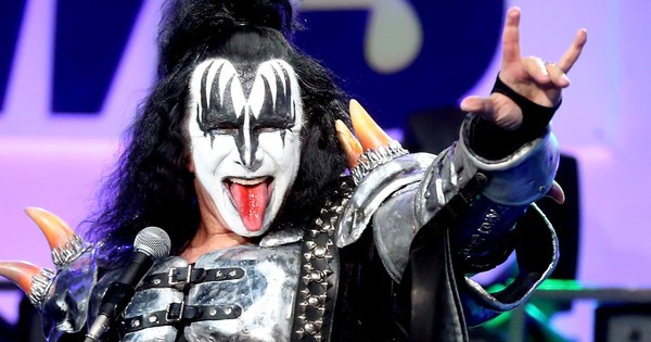 What Kiss’s Fire-Breathing, Blood-Spitting Frontman Gene Simmons Can Teach Business