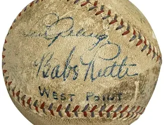Finding Treasures: The Thrilling World of Signed Sports Memorabilia